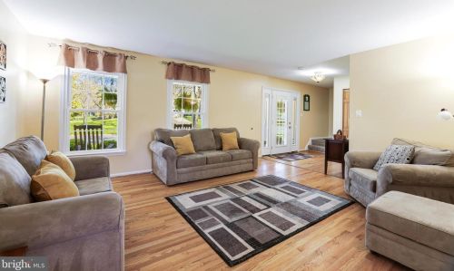 13601 Brass Harness Ct, Herndon VA  20171-3364 exterior