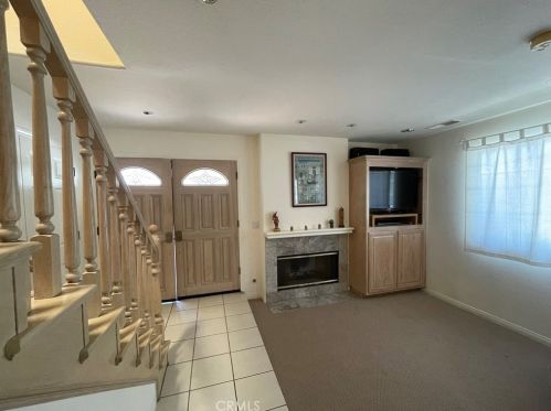 2401 Rockefeller Ln, Redondo Beach, CA 90278-3806