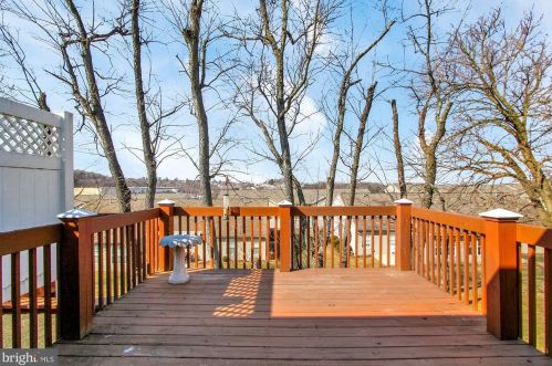 142 Furlong Way, Red Lion PA 17356-8775 exterior