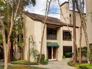 5064 Augusta St, Houston, TX 77007-7264