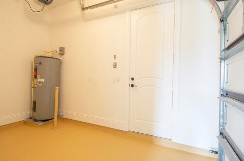 109 Calmo Cir, Port Saint Lucie FL  34984-6610 exterior