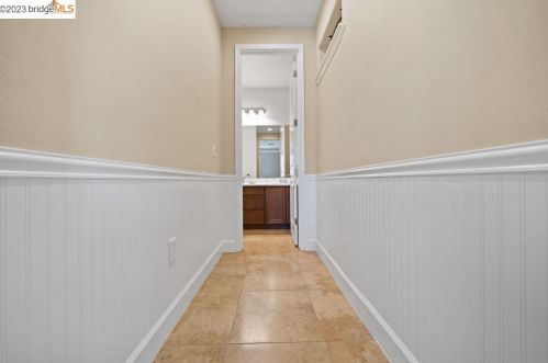 9744 Golden Sky Way, Gilroy CA  95020-9663 exterior