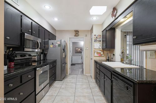 10850 Brookside Dr, Sun City AZ 85351-1013 exterior