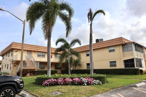 215 Saxony, Delray Beach, FL 33446-1846