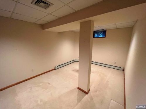 61 Bentley Dr, Franklin Lakes NJ  07417-1942 exterior