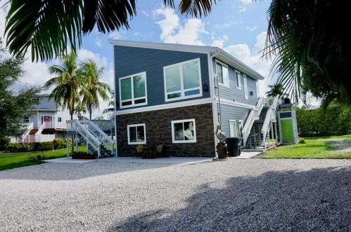 720 Matanzas Ct, Fort Myers Beach FL  33931-2120 exterior