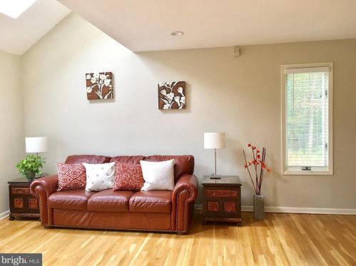 224 Stuart Rd, Princeton NJ  08540-1946 exterior