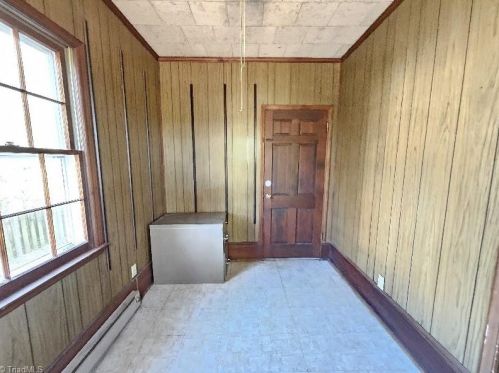 1521 Colonial Ave, Greensboro NC  27408-4907 exterior