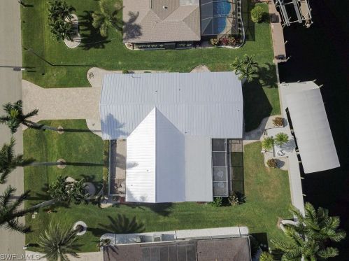 1929 37th St, Cape Coral, FL 33904-5076