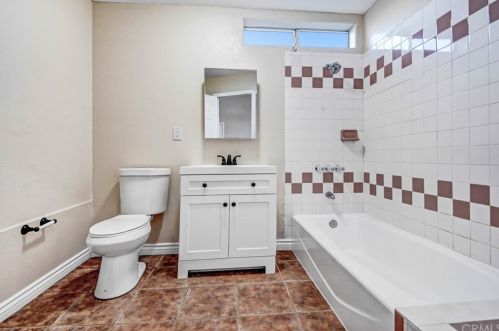 451 Kelly Ln, Colton CA  92324-2017 exterior