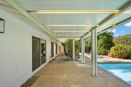 3408 Loma Vista Cir, Palm Springs CA  92264-3528 exterior