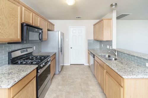 11501 Bruce Jenner Ln, Austin, TX 78748-2972