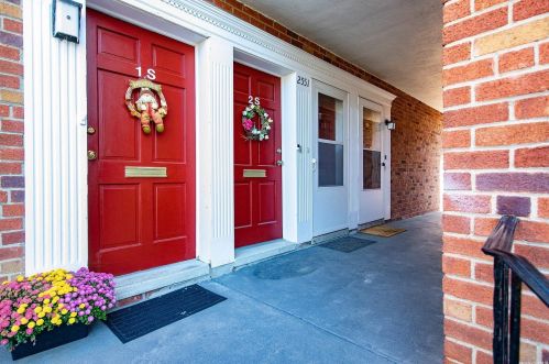 2551 Jerusalem Ave, North Bellmore, NY 11710-1882