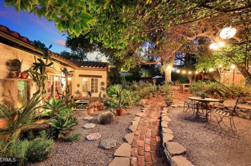 2919 Lake Ave, Altadena CA  91001-1621 exterior