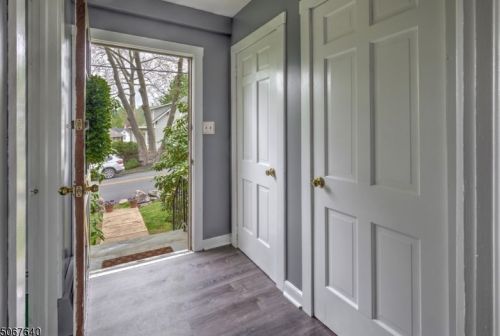 7 Old Army Rd, Bernardsville, NJ 07924-1843