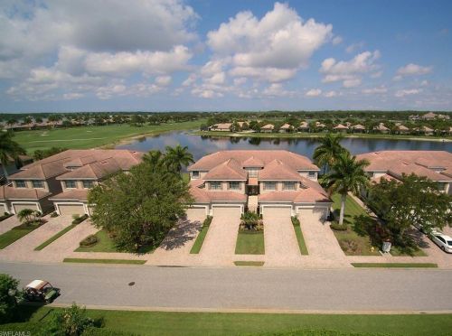 10534 Smokehouse Bay Dr, Naples, FL 59201-5067