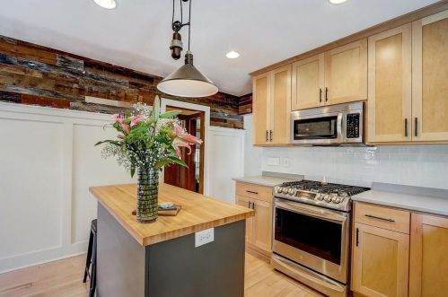 5006 Beloit Rd, Milwaukee WI 53214-5332 exterior