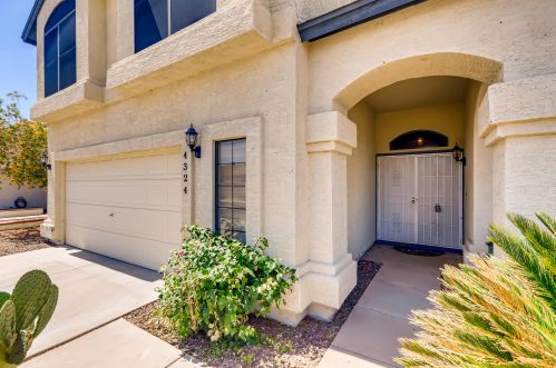 4324 Behrend Dr, Glendale, AZ 85308-7377