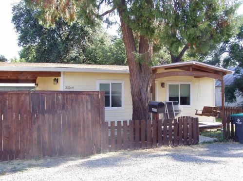 25260 Center St, Los Molinos, CA 96055-9712