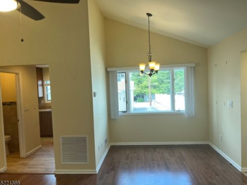 43 Muller Pl, West Paterson NJ  07424-1146 exterior