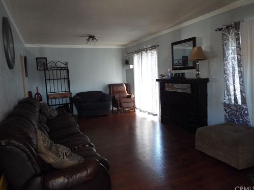 1239 Loma Vista Dr, Long Beach, CA 90813-2980