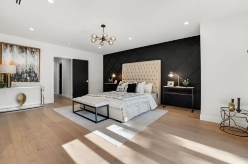 4709 Norwich Ave, Van Nuys CA  91403-2017 exterior