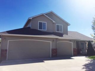 1229 Summerplace St, Meridian ID  83646-8404 exterior