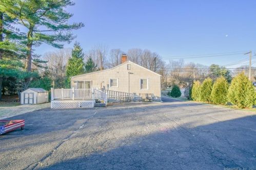 7050 Main St, Bridgeport, CT 06611-1339