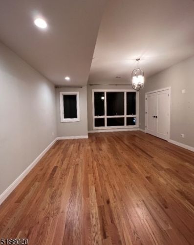416 Lawton Ave, Cliffside Park NJ  07010-1902 exterior