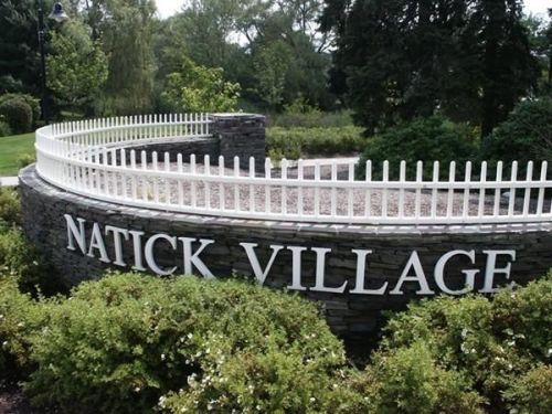 13 Village Rock Ln, Natick MA  01760-5710 exterior
