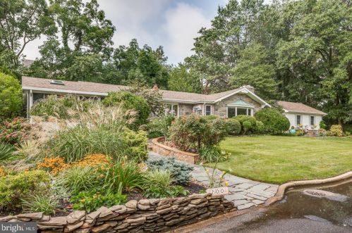 200 Park Dr, Camden NJ  08108-2236 exterior