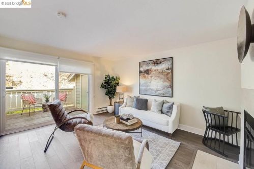 102 Lakeshore Ct, Richmond, CA 94804-7421