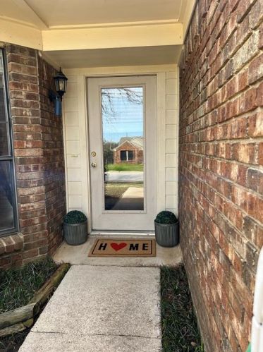 512 Sage Ln, Euless, TX 76039-7955