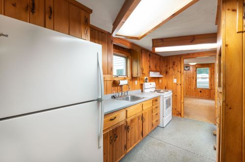 819 Eaton Rd, Conway NH  03818-6113 exterior