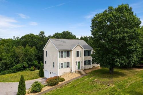 48 Sherman Dr, Raymond, NH 03077-1858