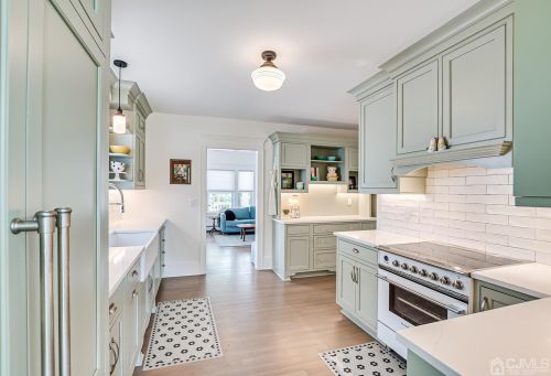 24 William St, Metuchen NJ  08840-1822 exterior