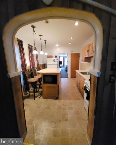 222 Morris Ave, Trenton NJ 08611-3665 exterior