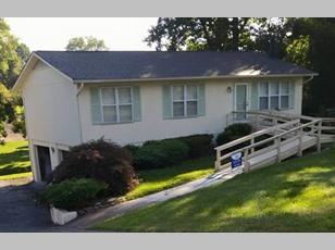 2701 Aldwych Ln, Powell, TN 37849-3720