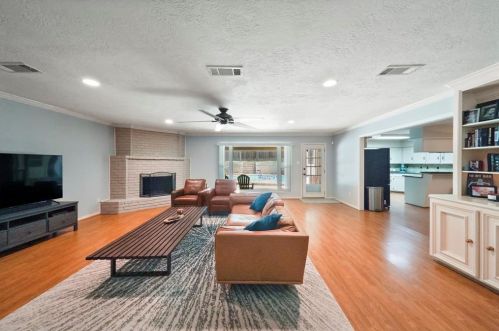 17 Foy Martin Dr, Conroe TX  77304-1317 exterior