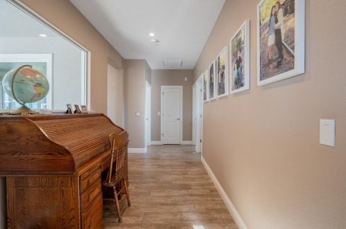 4025 Ashford Cir, Hollister CA  95023-8966 exterior