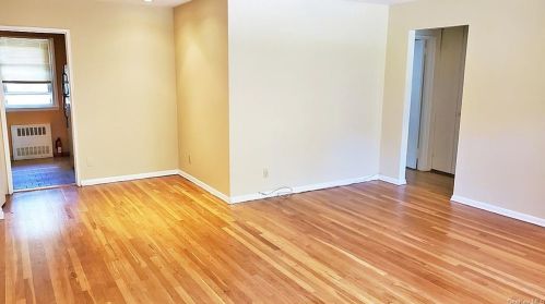 50 Charter Cir, Crotonville NY  10562-6001 exterior