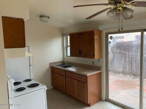 4202 Los Robles St, Tucson AZ  85712-2411 exterior