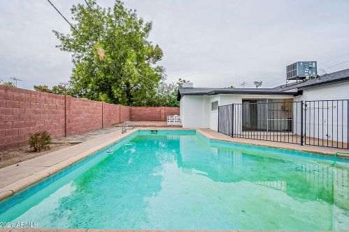 7020 12 St, Phoenix AZ 85086-4800 exterior