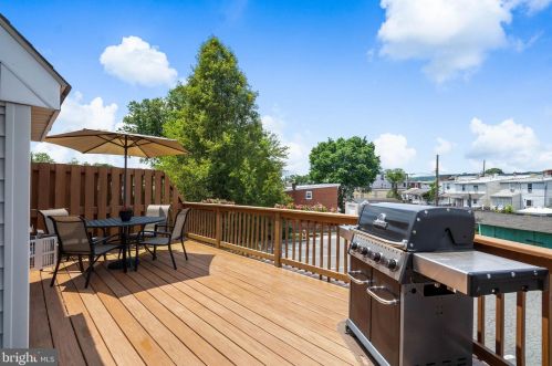 179 Jefferson Ave, Downingtown PA 19335-2702 exterior