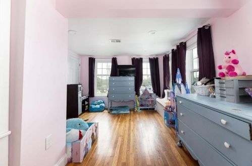 2 Howard St, Salem NH  03079-2565 exterior