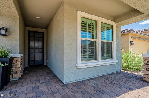 2420 Fawn Dr, Phoenix, AZ 85042-7613