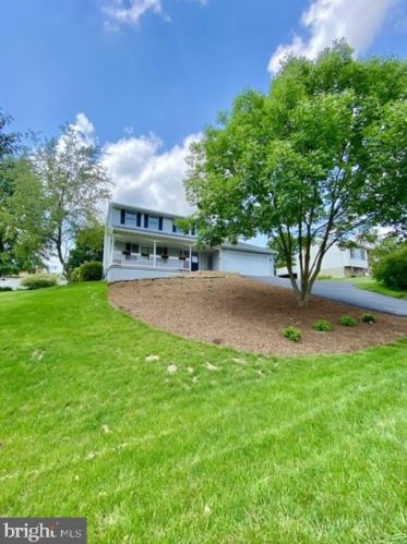117 Southeast Dr, Moselem, PA 19526-8338