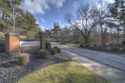 2165 Tantallon Dr, Covington, KY 41017-2084
