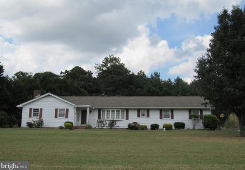 12007 Laurel Rd, Laurel DE  19956-3538 exterior