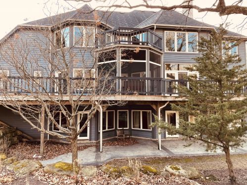 224 Augusta Way, North Prairie, WI 53153-9613
